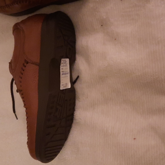 Brand New Dexter dress shoes. - Picture 7 of 7